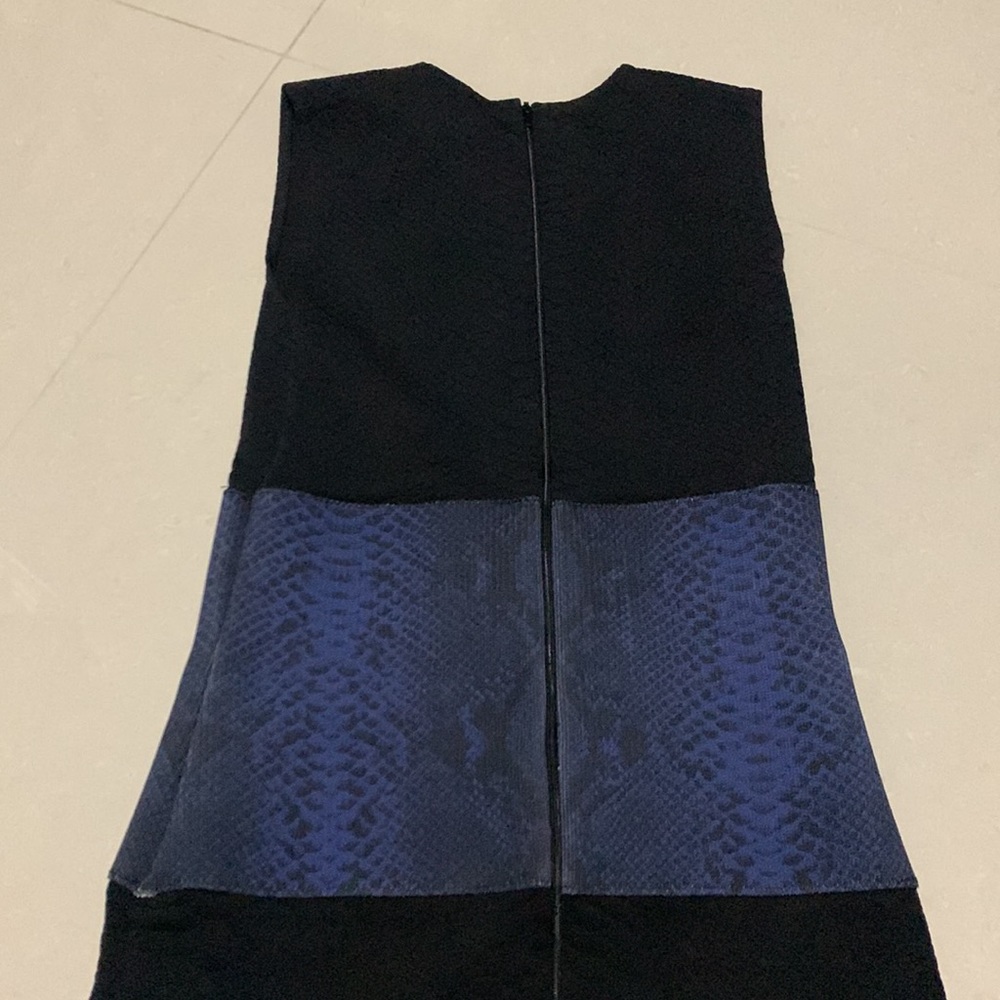 Christopher Kane Black And Navy Python Dress - image 8